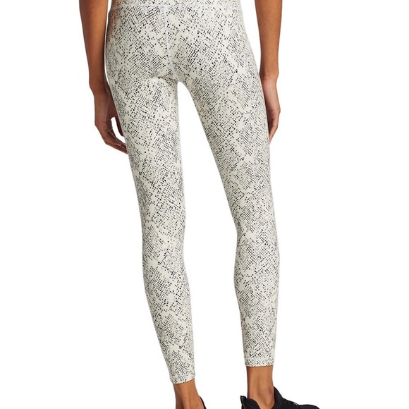 Varley Kellam bra and Century legging set size small - Picture 3 of 13